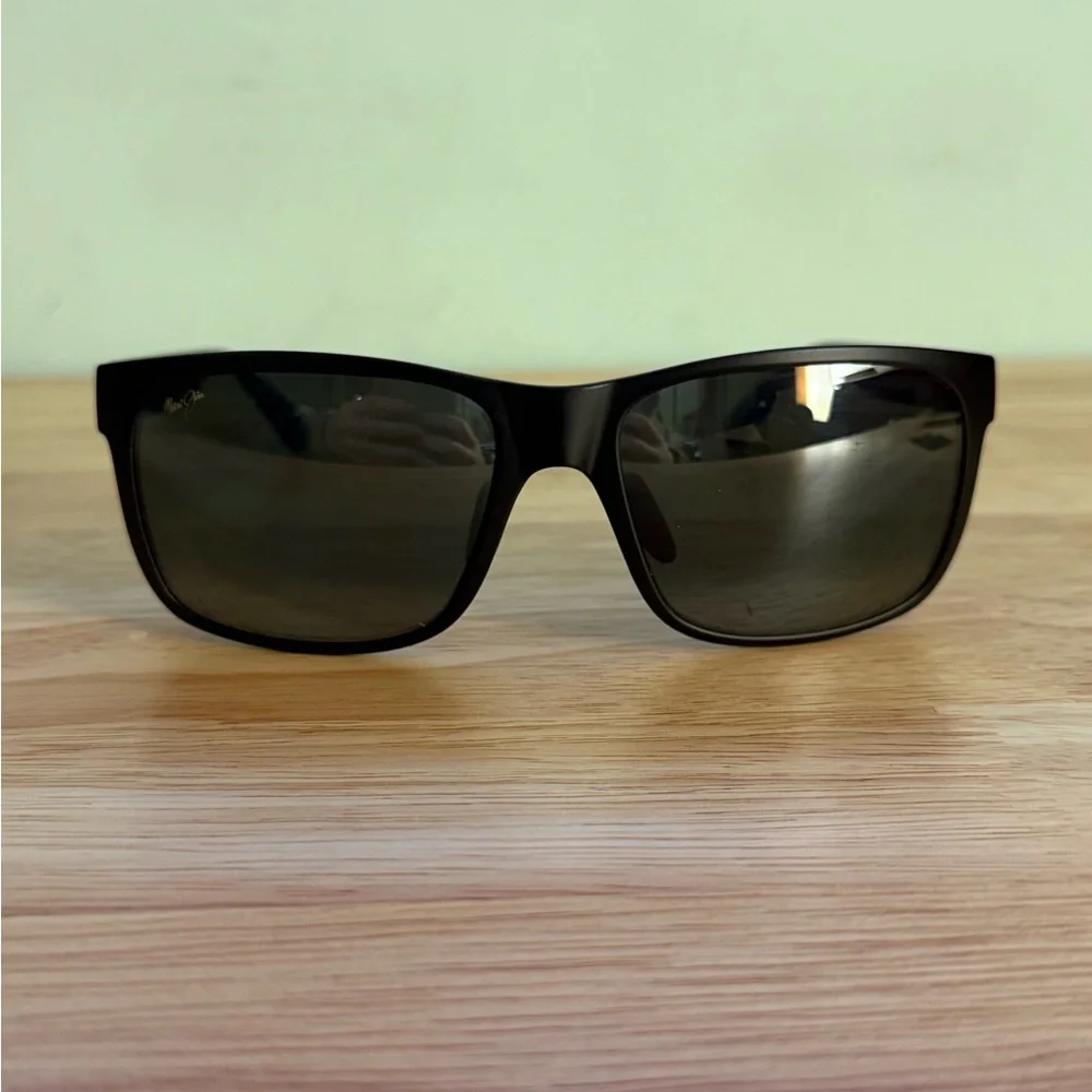 Maui Jim Red Sands Polarized Black Sunglasses - Picture 4 of 15